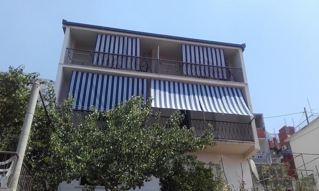 Apartments Ivka Omis Exterior photo