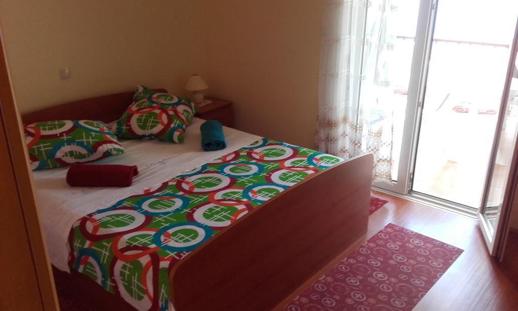 Apartments Ivka Omis Exterior photo